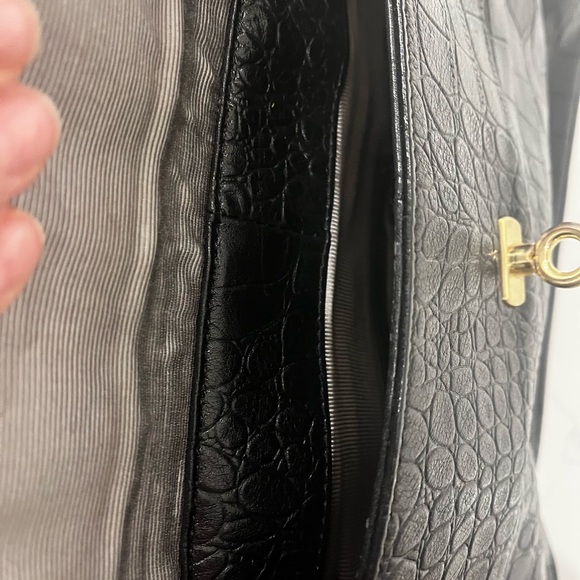 BCBG MaxAzria Gorgeous Leather Black Satchel Purse - Picture 8 of 15